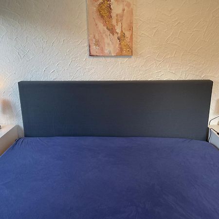 Gemuetliche 3 Zimmer Wohnung Mit Grosszuegiger Terrasse Im Gruenen Reutlingen Esterno foto