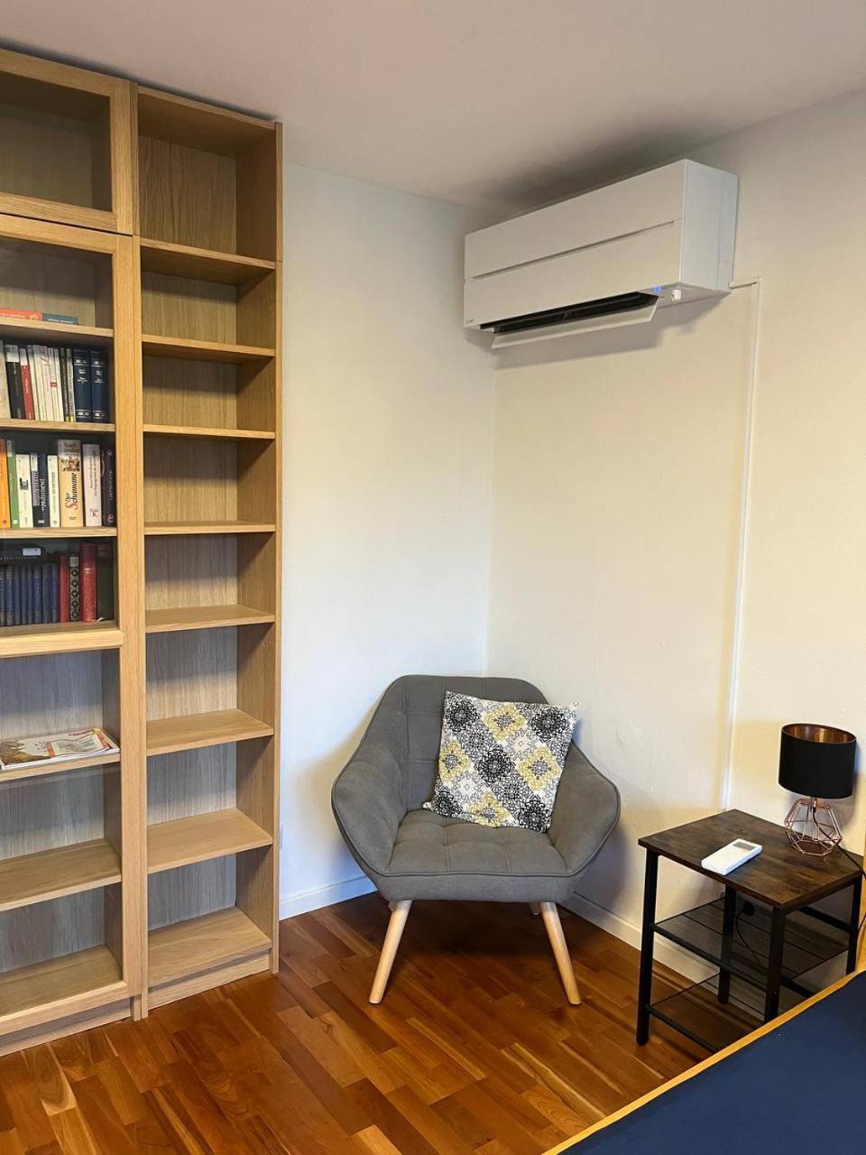 Gemuetliche 3 Zimmer Wohnung Mit Grosszuegiger Terrasse Im Gruenen Reutlingen Esterno foto