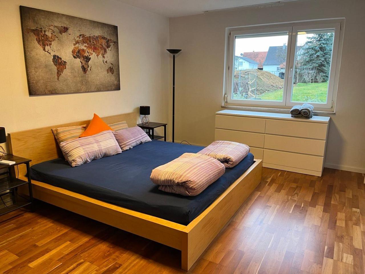 Gemuetliche 3 Zimmer Wohnung Mit Grosszuegiger Terrasse Im Gruenen Reutlingen Esterno foto
